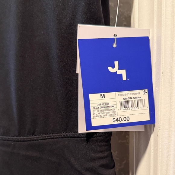 Black Sleeveless Active  Dress - Picture 4 of 6